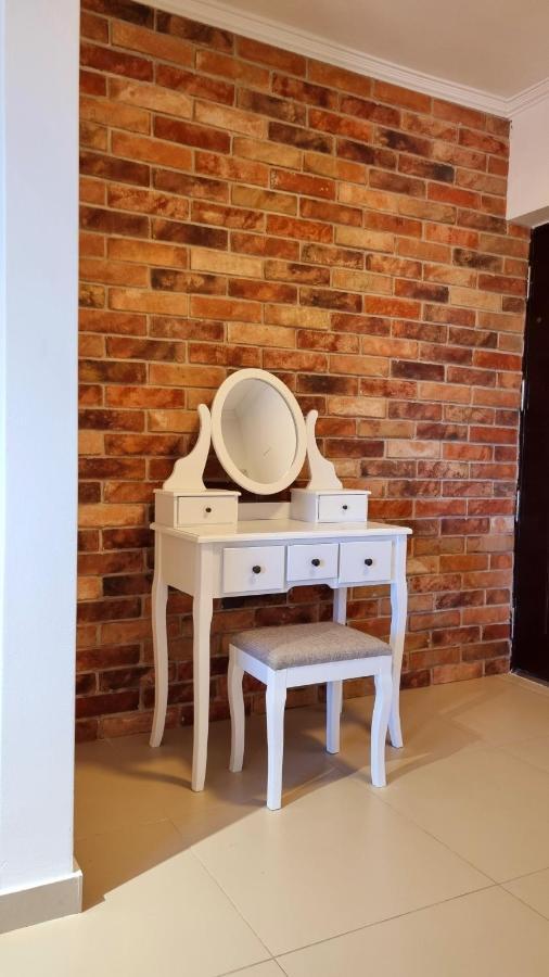 Anja & Ogo Apartments Sea View & Pool Petrovac Ngoại thất bức ảnh