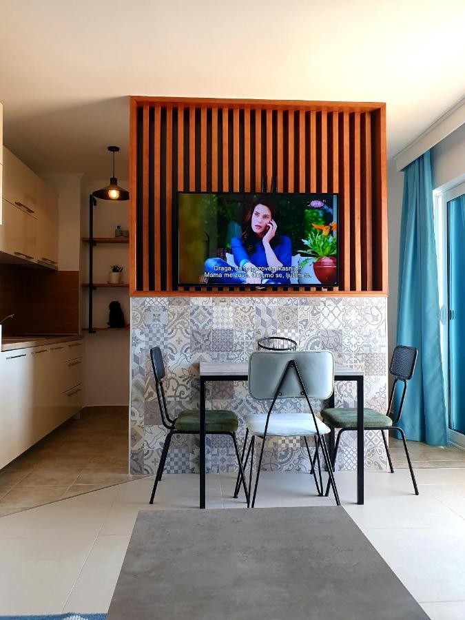 Anja & Ogo Apartments Sea View & Pool Petrovac Ngoại thất bức ảnh